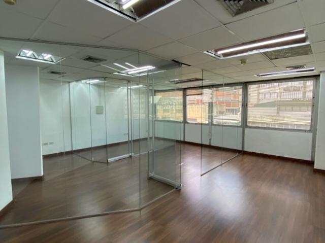 Oficina en alquiler en Leoncio Martínez, Miranda