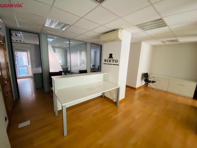 Oficina en alquiler en El Cortijo, Logroño