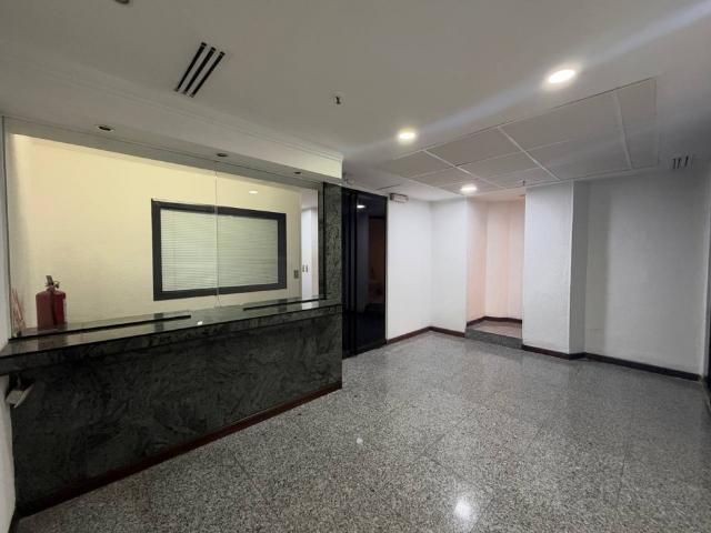 Oficina en alquiler en Sector El Rosal, Caracas