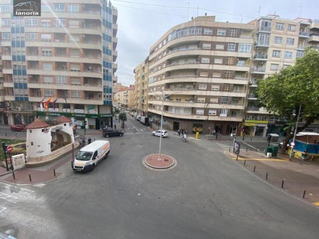 Oficina en alquiler en Albacete, Feria