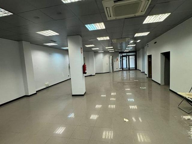 Oficina en alquiler en Montcada I Reixac, Mas Rampinyo