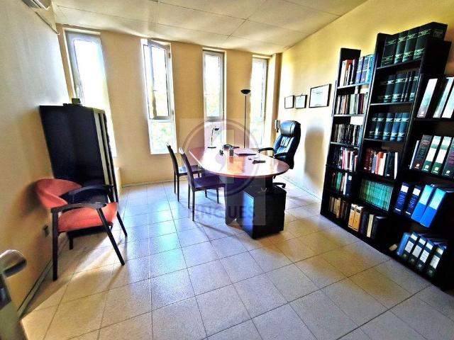 Oficina en alquiler en Castell-platja D'aro, Girona