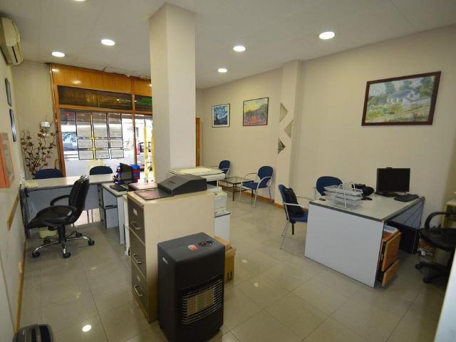Oficina en alquiler en Badalona, Montigalà - Sant Crist