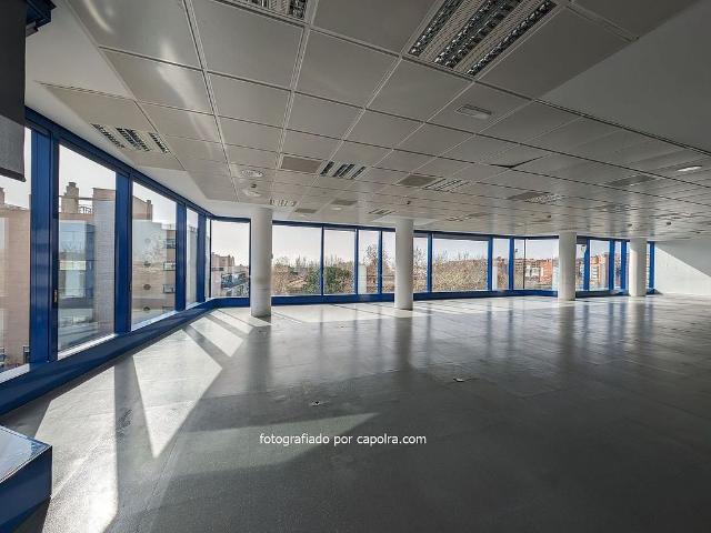 Oficina en alquiler en Districte 3, Barcelonès