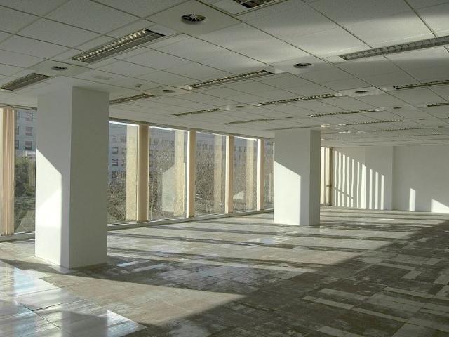 Oficina en alquiler en Barcelona, les Corts