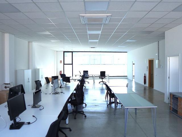 Oficina en alquiler en Rubí