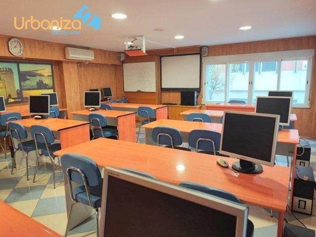 Oficina en alquiler en Badajoz, Casco Antiguo