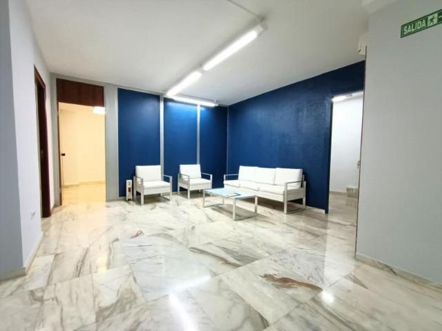 Oficina en alquiler en Badajoz, Pardaleras