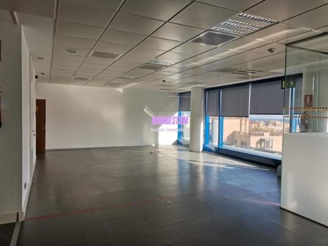 Oficina en alquiler en Badalona