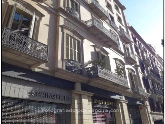 Local Comercial en alquiler en Barcelonès, Catalunya