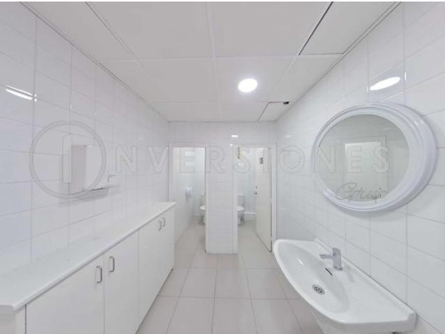 Local Comercial en alquiler en Eixample, Barcelonès