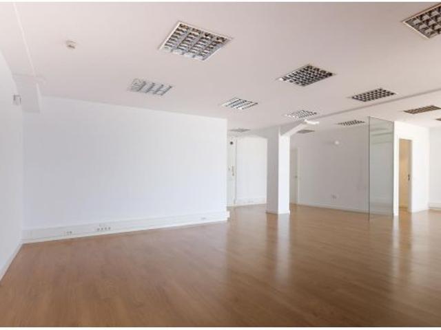 Local Comercial en alquiler en Barcelona, Sant Antoni