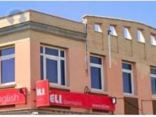 Oficina en alquiler en Bormujos