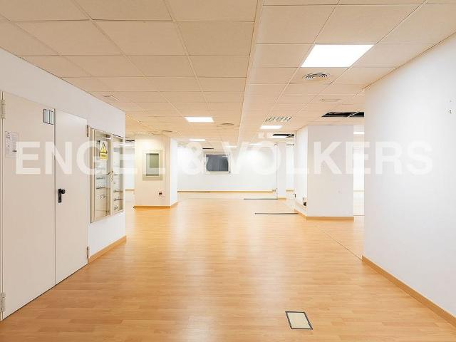 Oficina en alquiler en Barcelona, les Corts