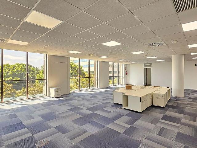 Oficina en alquiler en Baix Llobregat, Catalunya