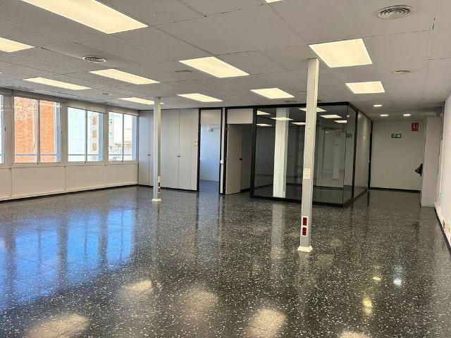 Oficina en alquiler en Barcelona, les Corts