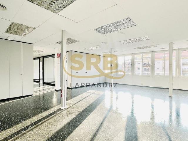 Oficina en alquiler en Barcelona, les Corts