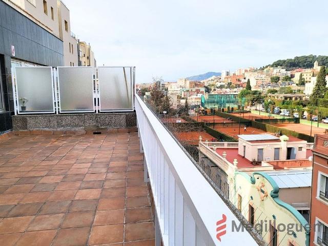 Oficina en alquiler en Barcelona, la Salut
