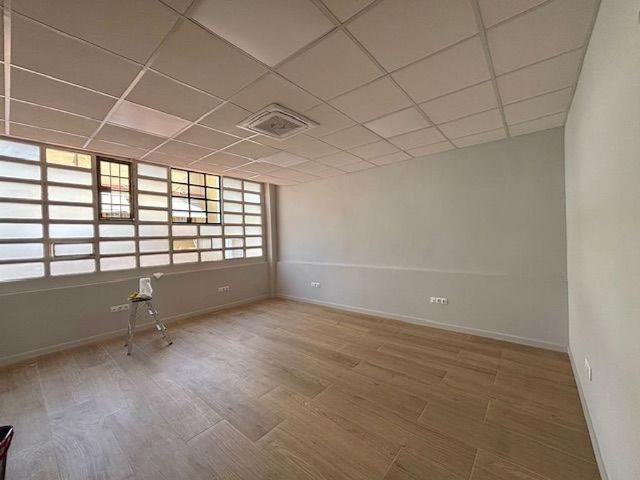 Oficina en alquiler en Barcelona, les Corts