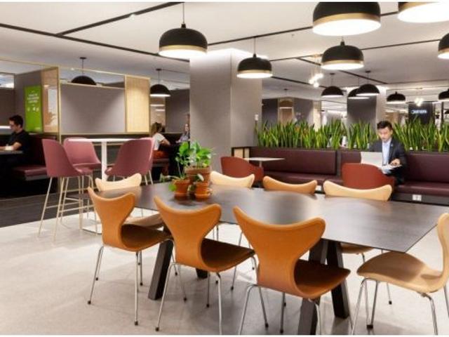 Local Comercial en alquiler en Cortes, Madrid