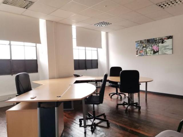 Oficina en alquiler en Cornellà De Llobregat