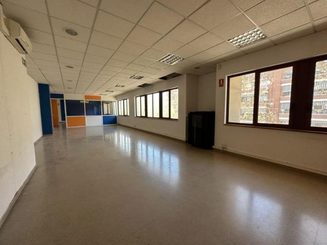 Oficina en alquiler en Cornellà De Llobregat