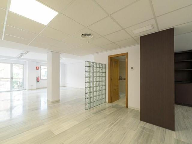 Oficina en alquiler en Dénia, Barri Port / Centro