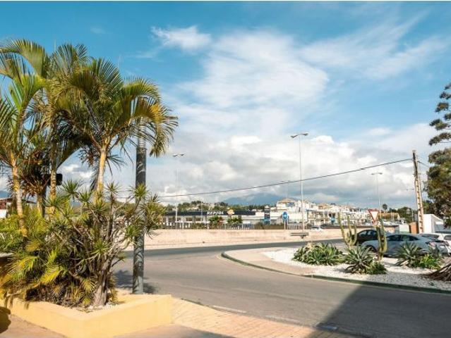 Local Comercial en alquiler en Barriada Islas Canarias, Costa del Sol Occidental