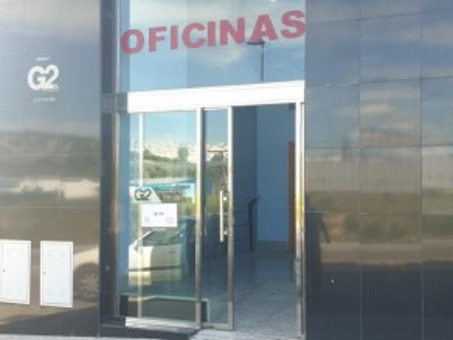 Oficina en alquiler en Lucena