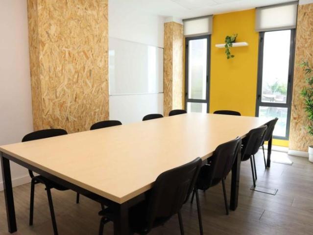 Oficina en alquiler en Tetuán, Medina-sidonia