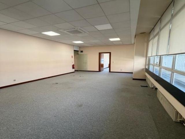 Local Comercial en alquiler en Valdeacederas, Madrid