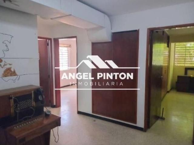 Oficina en alquiler en Cacique Mara, Maracaibo