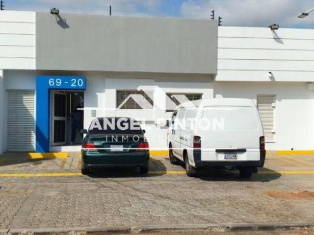 Oficina en alquiler en Cacique Mara, Maracaibo