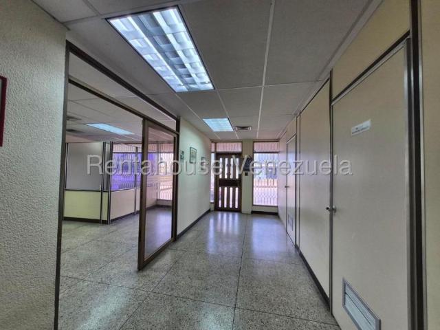 Oficina en alquiler en Cacique Mara, Maracaibo