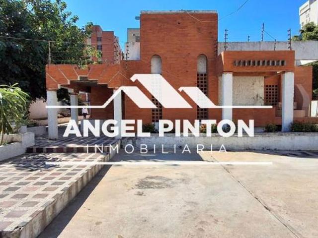 Oficina en alquiler en Cacique Mara, Maracaibo
