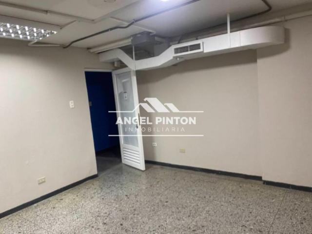 Oficina en alquiler en Cacique Mara, Maracaibo