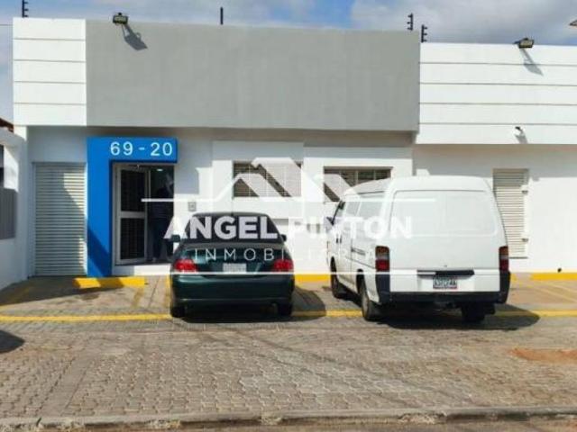 Oficina en alquiler en Cacique Mara, Maracaibo