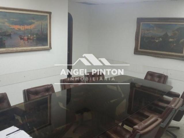 Oficina en alquiler en Cacique Mara, Maracaibo