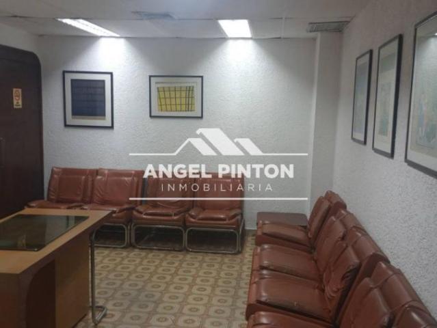 Oficina en alquiler en Cacique Mara, Maracaibo