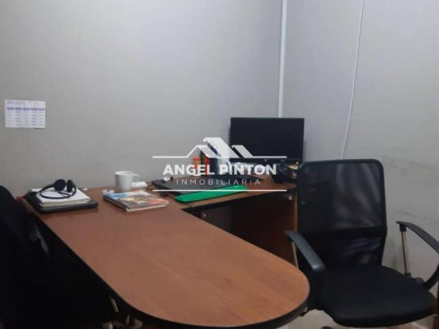 Oficina en alquiler en Cacique Mara, Maracaibo