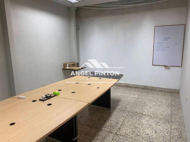 Oficina en alquiler en Cacique Mara, Maracaibo