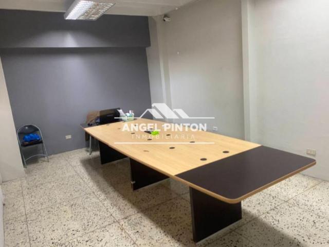 Oficina en alquiler en Cacique Mara, Maracaibo