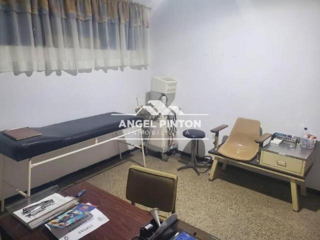 Oficina en alquiler en Cacique Mara, Maracaibo