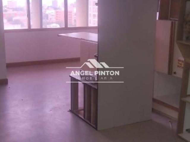 Oficina en alquiler en Cacique Mara, Maracaibo