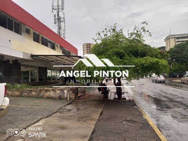 Oficina en alquiler en Cacique Mara, Maracaibo