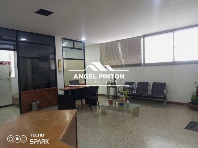 Oficina en alquiler en Cacique Mara, Maracaibo