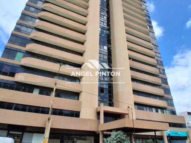 Oficina en alquiler en Cacique Mara, Maracaibo