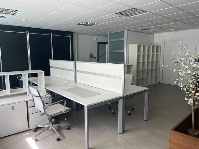 Oficina en alquiler en Novelda