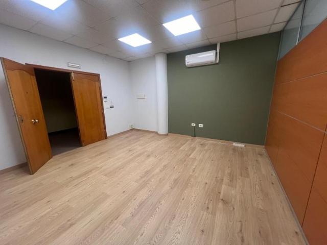 Oficina en alquiler en Ourense, Casco Vello