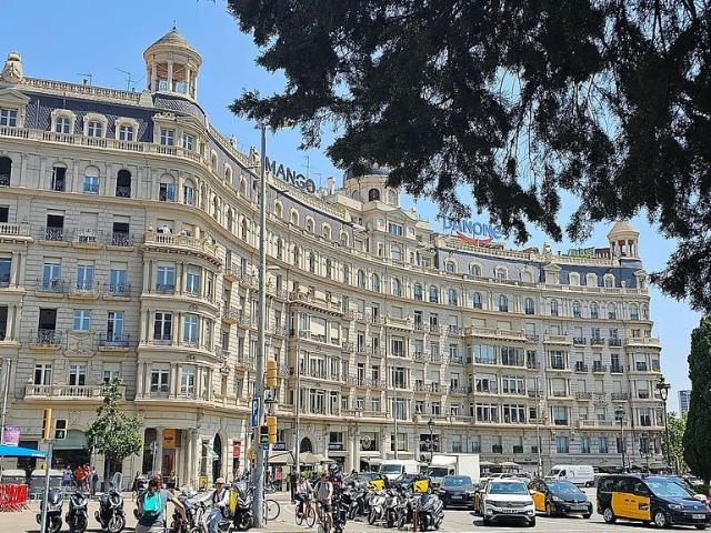 Oficina en alquiler en Barcelona, les Corts